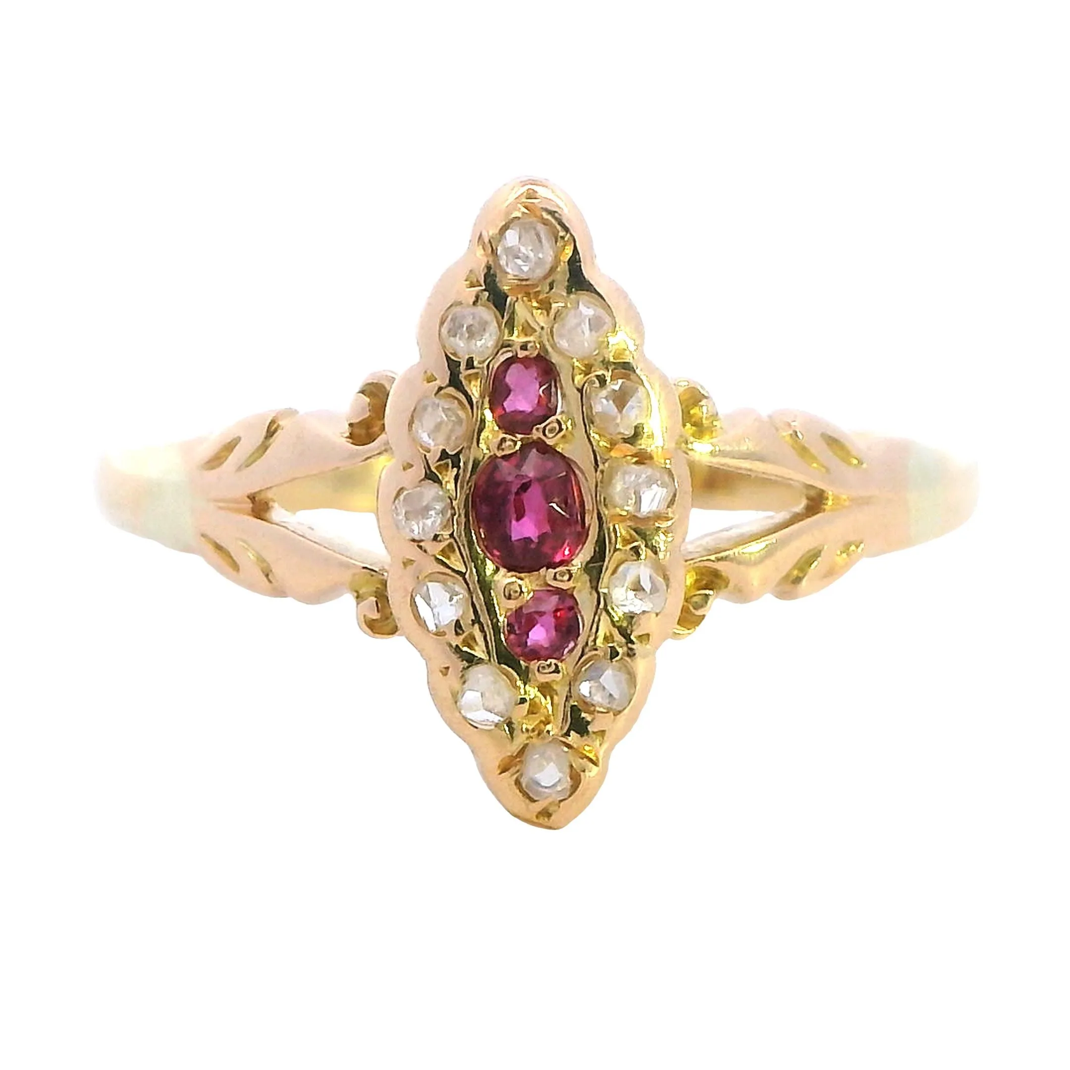 "Exquisite 18ct Gold Ruby and Diamond Ring - Timeless Beauty!"