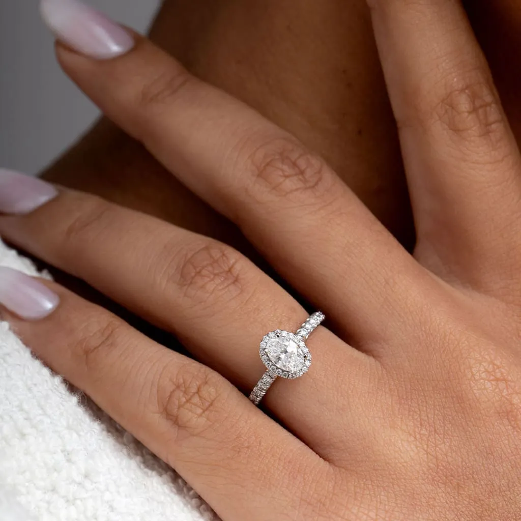 ROOK 1.20ct | Oval Halo Diamond Set in 18ct Gold