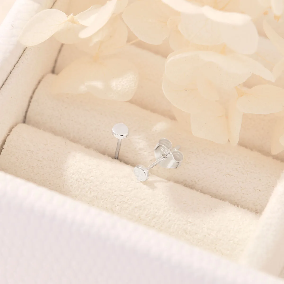 Super Fine Disc Studs