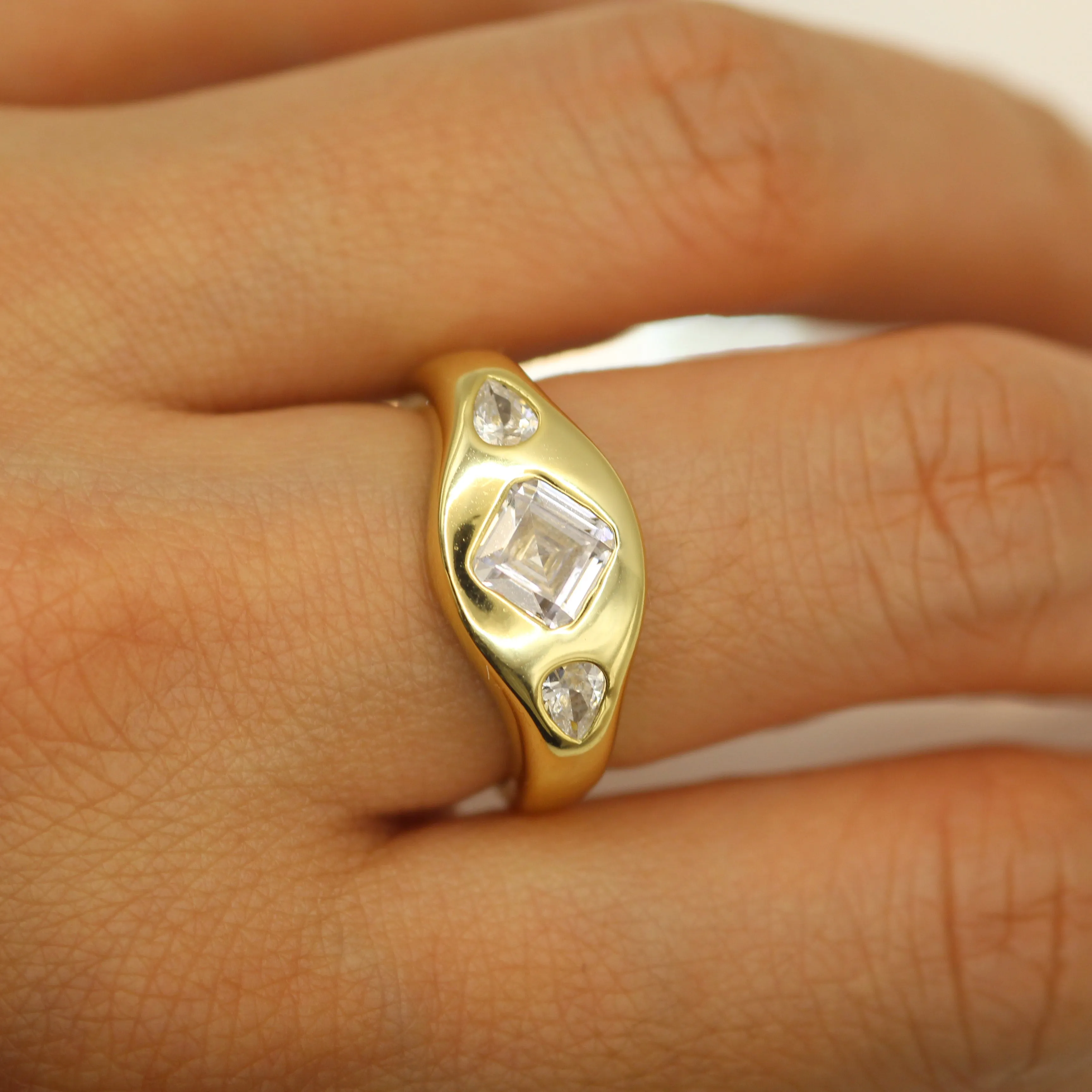 Three Stone Chunky Ring