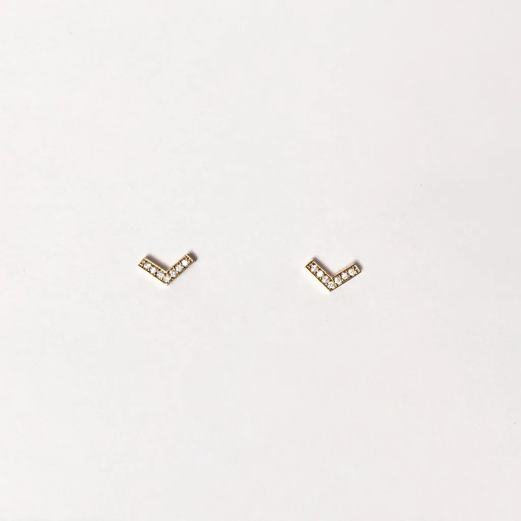 V earrings #TA16008