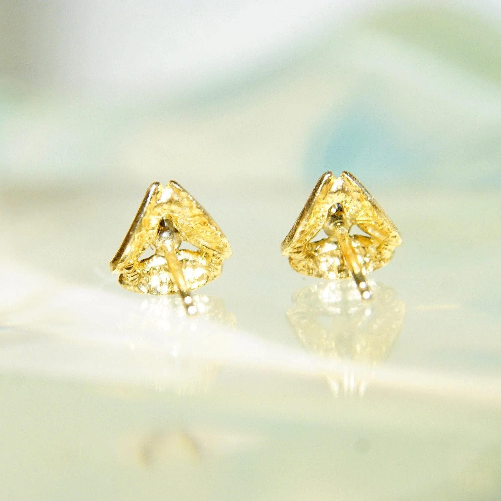 Vintage Minimalist 14K Gold Diamond Stud Earrings, Yellow Gold Rounded Triangle Studs, Prong-Set Accent Diamonds, 585 Pushbacks, 8.5mm