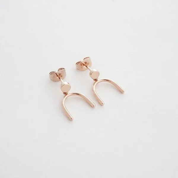 Women's Minimalist Arch Earring Studs