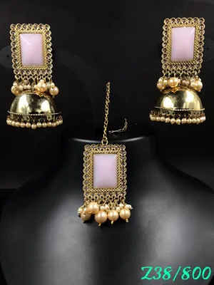 ZEVAR I Kundan Earrings With Maangtika